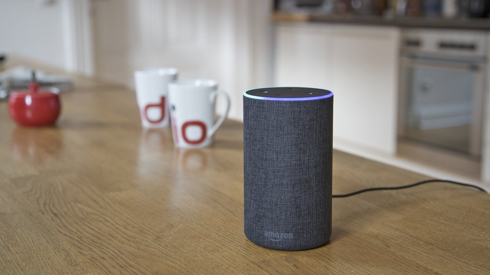 Amazon Echo auf der Küchenzeile