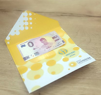 0-Euro-Schein mit Nico Santos darauf.